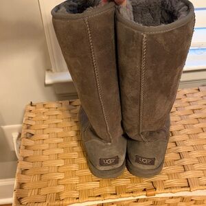 UGG Gray Suede Shearling Boots